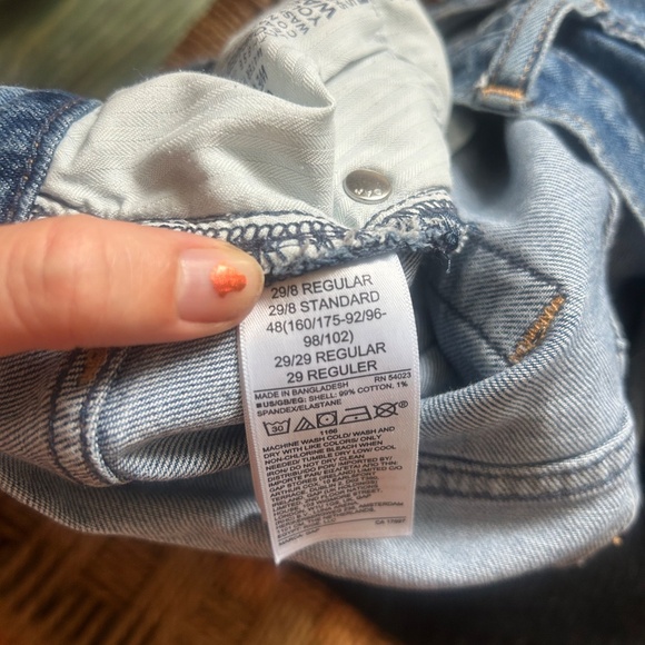 Loose High Rise Gap Jeans - Picture 3 of 6